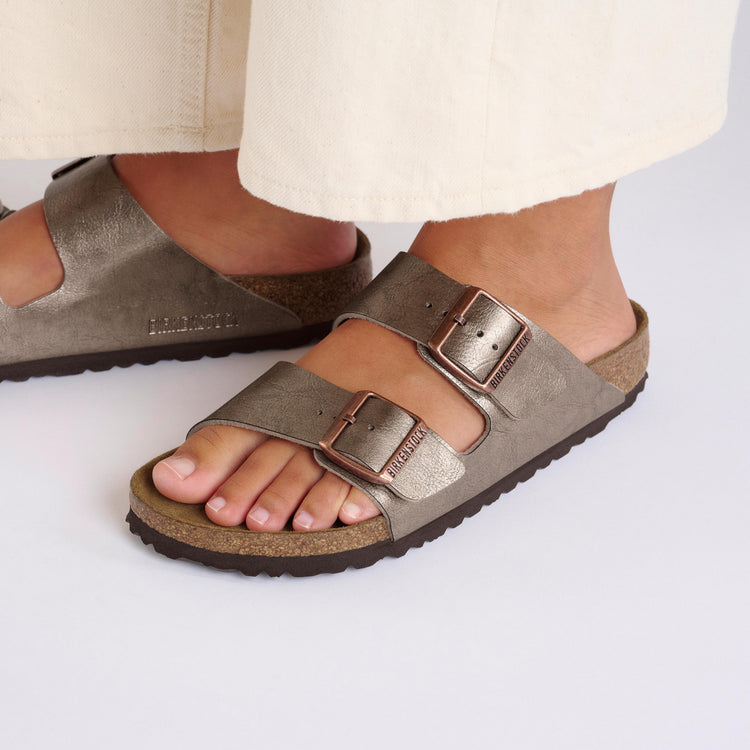 Birkenstock Arizona Graceful Taupe Birko Flor on model 2
