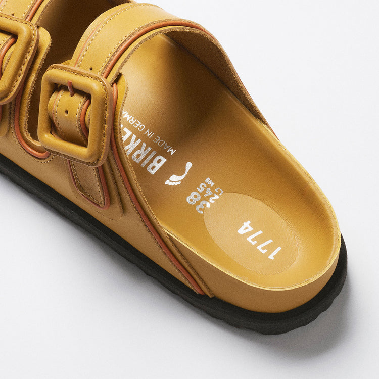 Birkenstock Australia Arizona Leather Buckle Exquisite Mustard Brown Nappa Leather detail alt view