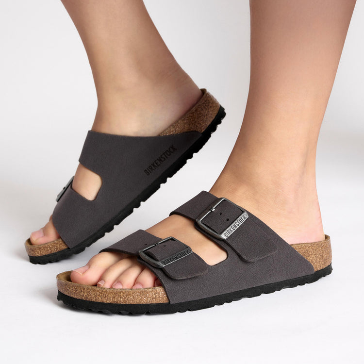 Birkenstock Arizona Velvet Grey Birkibuc on model 2