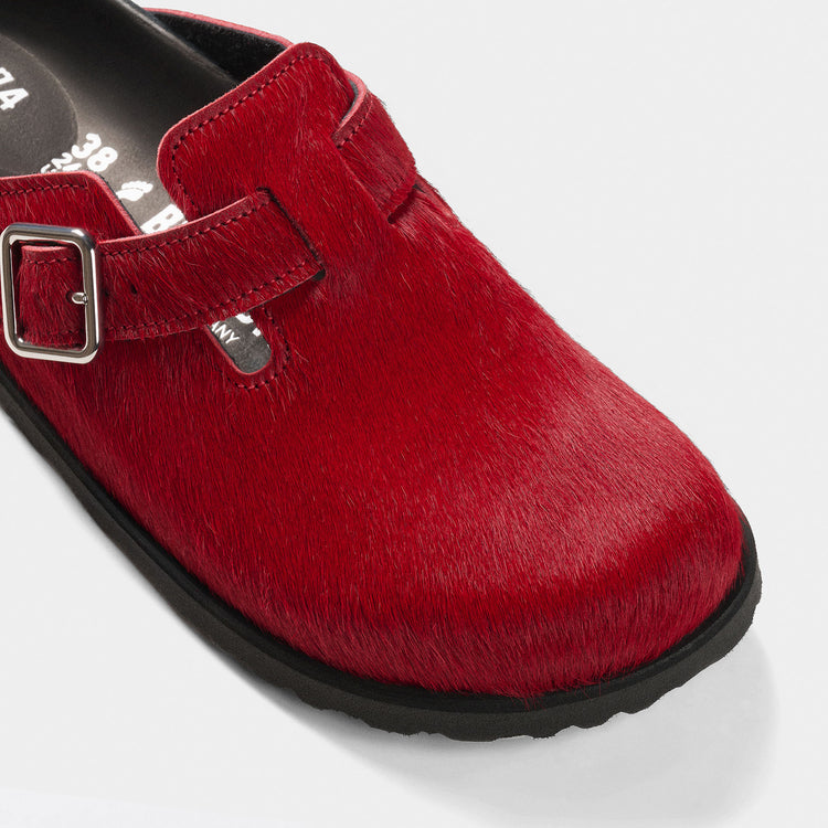 Boston 1774 Exquisite Red Pony Like Fur
