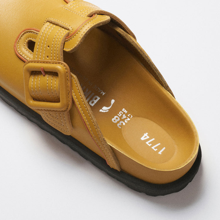 Birkenstock Australia Boston Leather Buckle Exquisite Mustard Brown Nappa Leather detail alt view