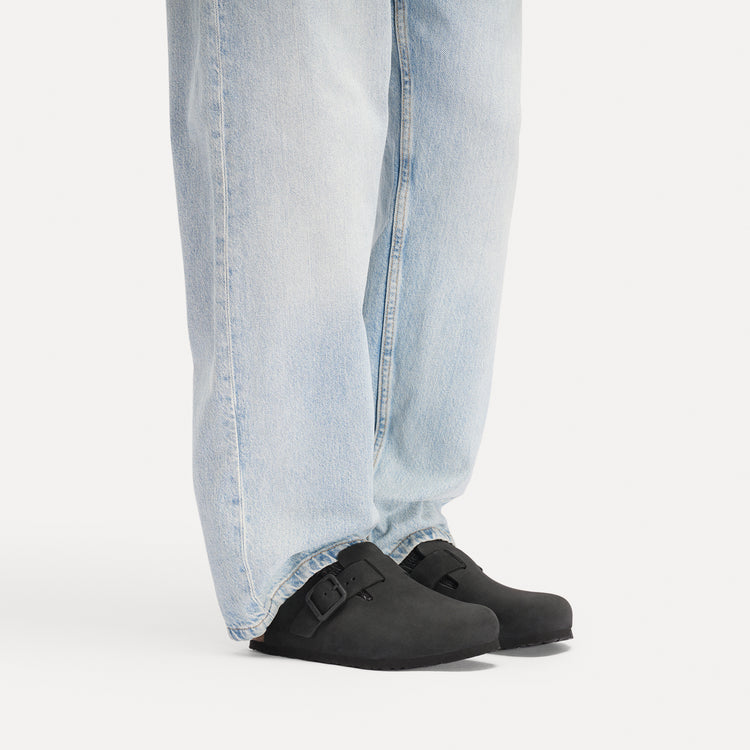 Boston Wire Buckle Black Nubuck Leather