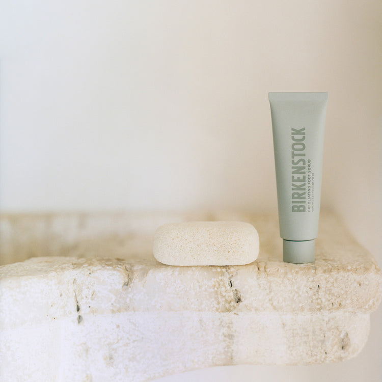 Birkenstock Exfoliating Foot Scrub 100ml side view