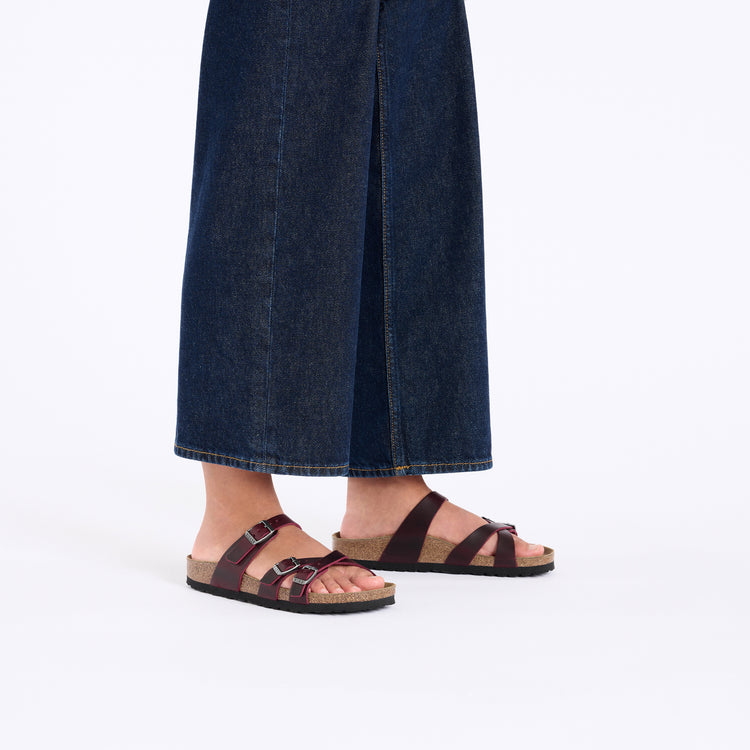 Birkenstock Franca Zinfandel Oiled Leather on model 1