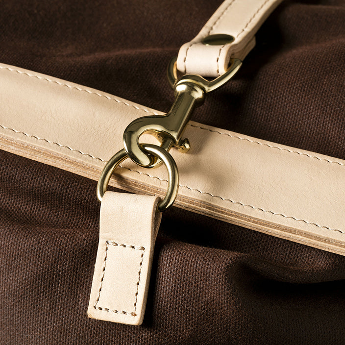Zurich Bag Brown Canvas clasp detail