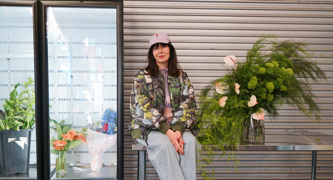 Building a Floral Universe: Crushes Flowers