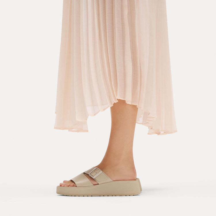Almina Exquisite Oyster Smooth Leather