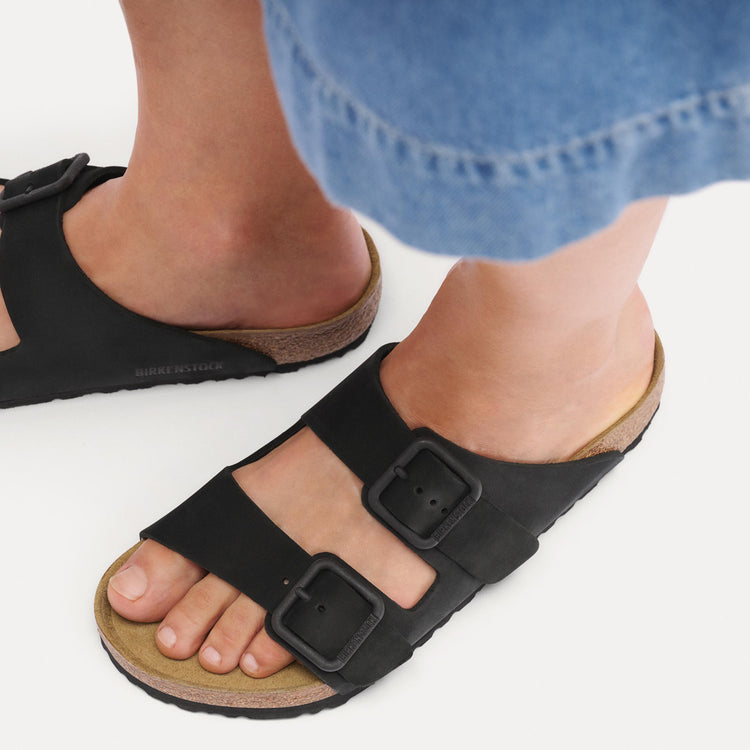 Arizona Wire Buckle Black Nubuck Leather