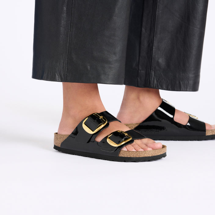 Birkenstock Arizona Big Buckle Patent Black Gold Birko Flor on model 2