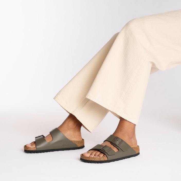 Birkenstock Arizona Concrete Grey Smooth Leather on model 1