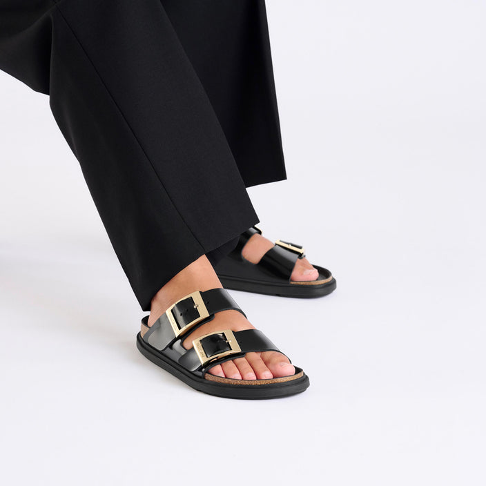 arizona droplet buckle high shine black natural leather patent on model 2 1029364 1029353