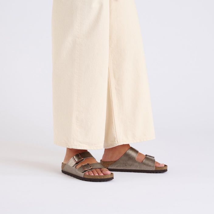 Birkenstock Arizona Graceful Taupe Birko Flor on model 1