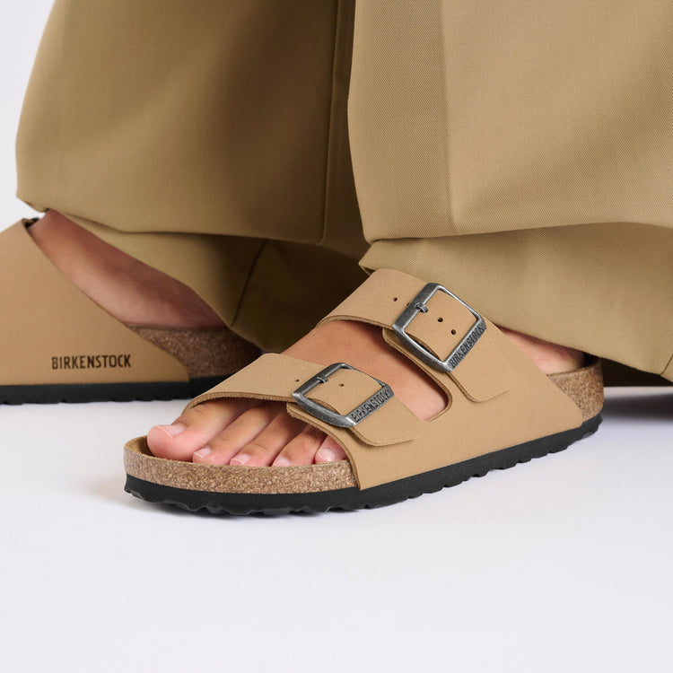 Birkenstock Arizona Latte Cream Birkibuc on model 2