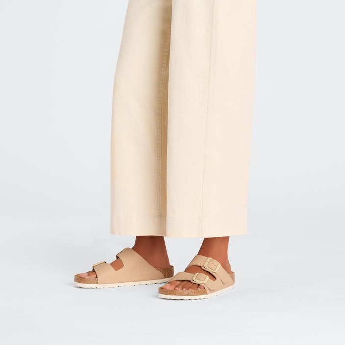 Birkenstock Arizona New Beige Birko Flor on model 1