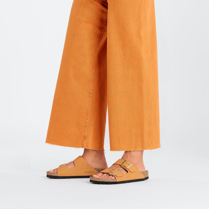 arizona nubuck leather burnt orange on model 1 1026676 1026732