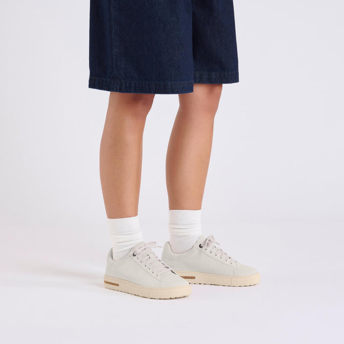 Birkenstock Bend Low Antique White Suede Leather on model 1