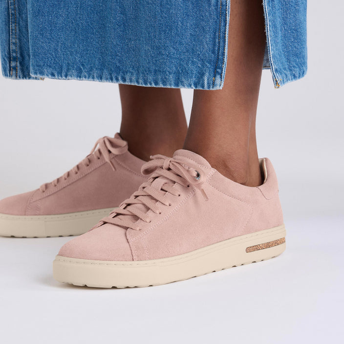Birkenstock Bend Low Light Rose Suede Leather on model 2