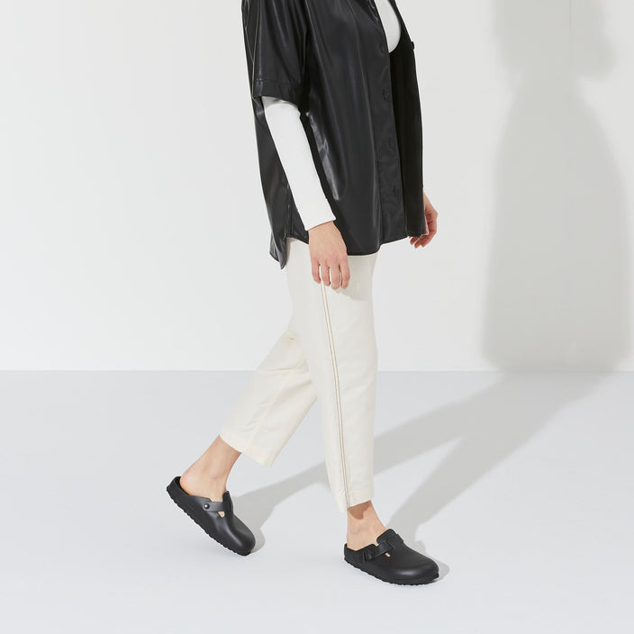 Birkenstock Boston Exquisite Black Natural Leather on model 1