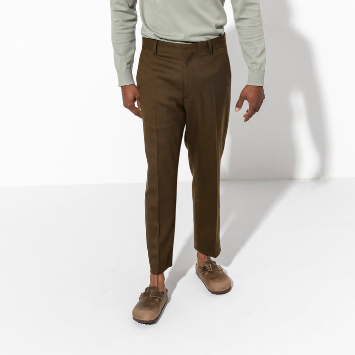 tobacco brown boston Birkenstock Soft Oiled Leather Birkenstock purposely does not treat surface grains and other characteristic features Birkenstock Boston Oiled Leather Tobacco
