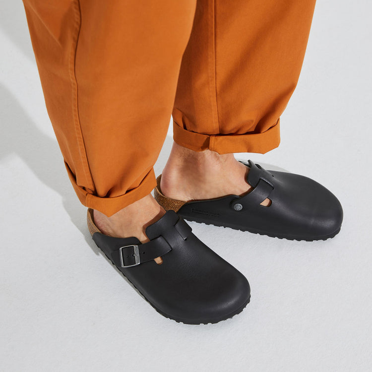 Birkenstock Boston Vintage Wood Black Natural Leather on model 2