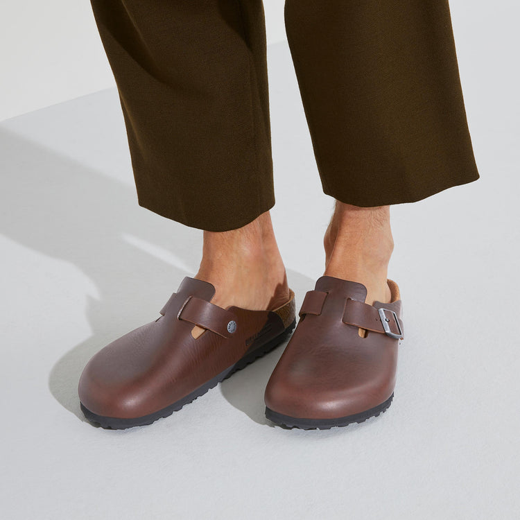 Birkenstock Boston Vintage Wood Roast Natural Leather on model 2