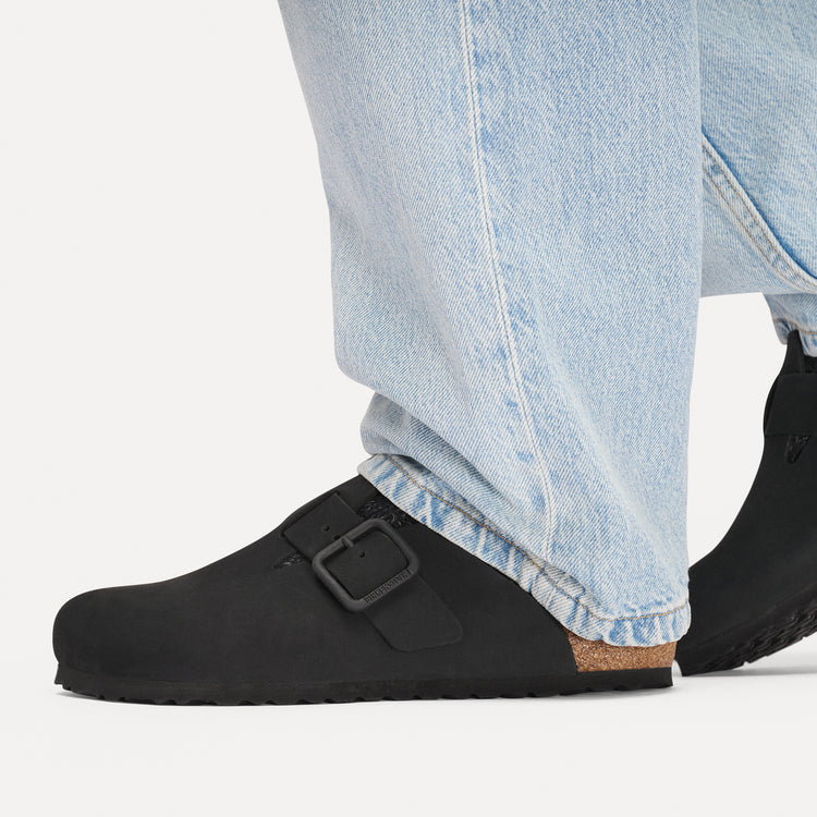 Boston Wire Buckle Black Nubuck Leather