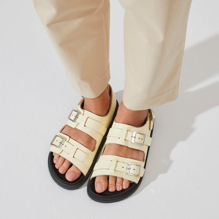 cannes natural leather butter on model 2 1023926