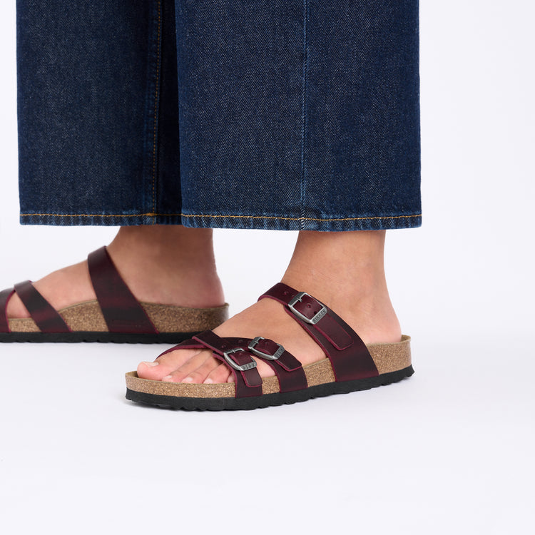 Birkenstock Franca Zinfandel Oiled Leather on model 2