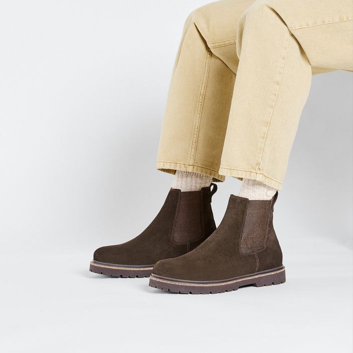 Birkenstock Highwood M Mocca Suede Leather on model 1