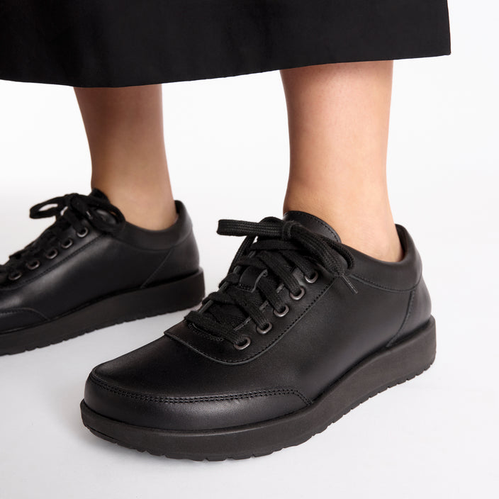 honnef 365 black natural leather on model 2 1029740 1029714