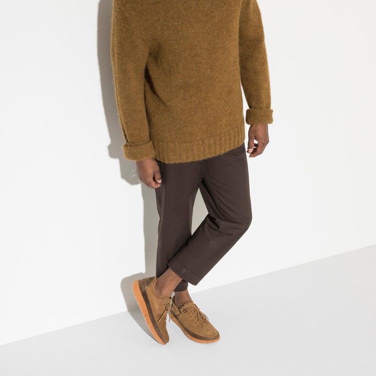 Birkenstock Honnef Low Tea Suede Leather on model 2
