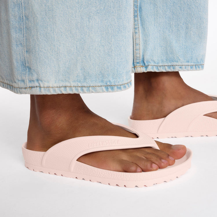 Birkenstock Honolulu EVA Light Rose on model 2