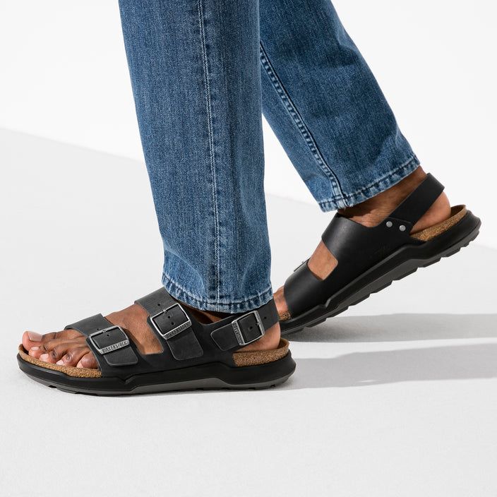 milano cross town arctic black waxy leather on model 2 1018426