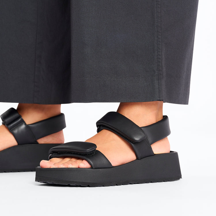 Theda Exquisite Platform Wedge Black Smooth Leather