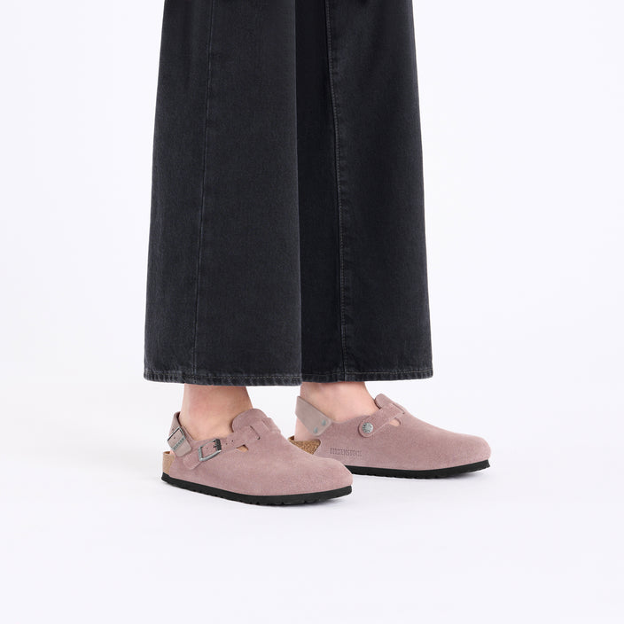 Birkenstock Tokio Faded Purple Suede Leather on model 1
